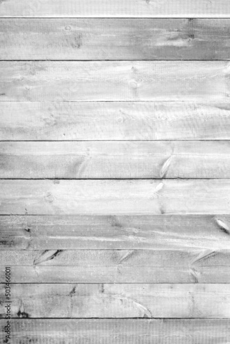Helle alte Holzbretter mit verwitterter weiß grauer Farbe