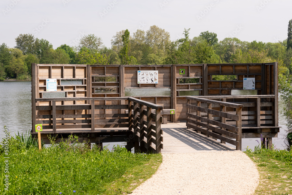 Observatoire des Clos, Les étangs de Vert le Petit, espace naturel, Les marais de la basse vallée de l'Essonne et de la Juine, 91, Essonne Observatoire des Clos, Les étangs de Vert le Petit, espace naturel, Les marais de la basse vallée de l'Essonne et de la Juine, 91, Essonne