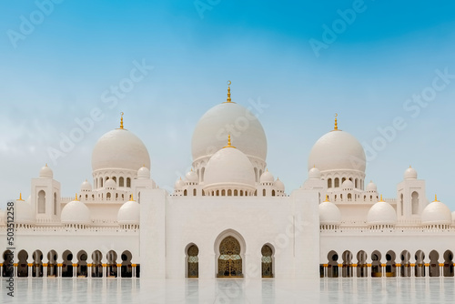 Exterior shot of Abu Dhabi's Sheikh Zayed Grand Mosque during daytime © Christian Schmidt 