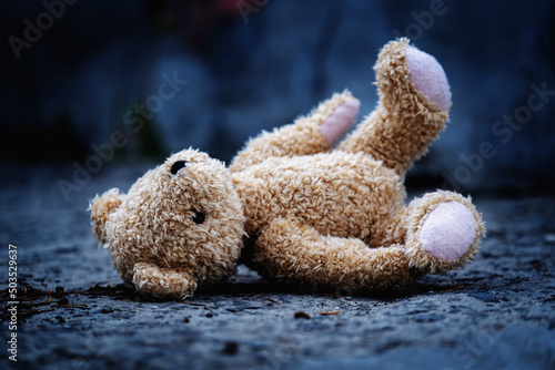 Fotografie Conceptual photography: war, death and lost childhood