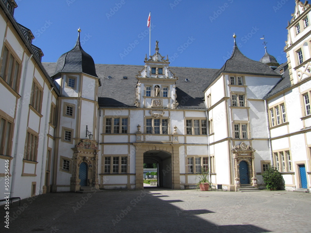 Schloss Neuhaus bei Paderborn