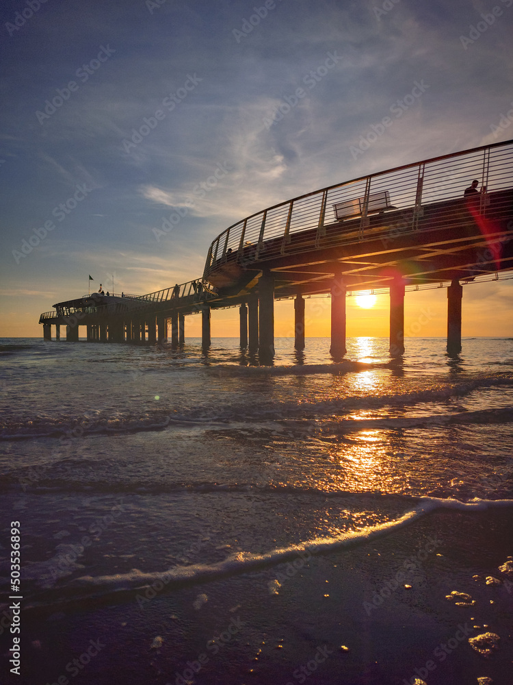 Fototapeta premium pier at sunset