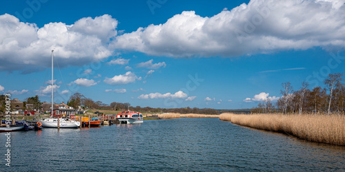 Bootsanleger und Ferienhäuser in Moritzdorf am Selliner See, Insel Rügen photo