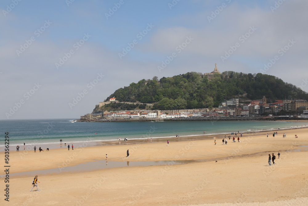 View of the beach and sea in San Sebastián 