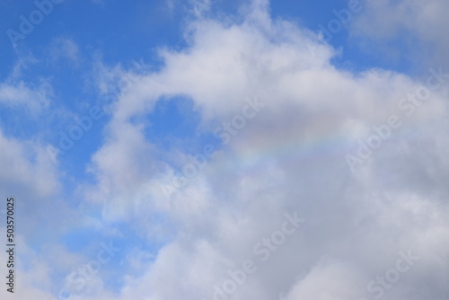 雲と虹