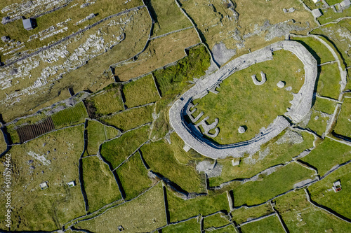 Tableau sur toile Dún Chonchúir stone ring fort on Inishmaan , Aran island, county Galway, Ireland