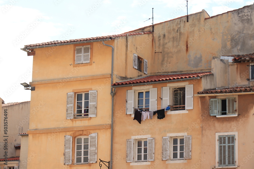 Fototapeta premium Marseille, France - september 25th 2019: buildings in Marseille