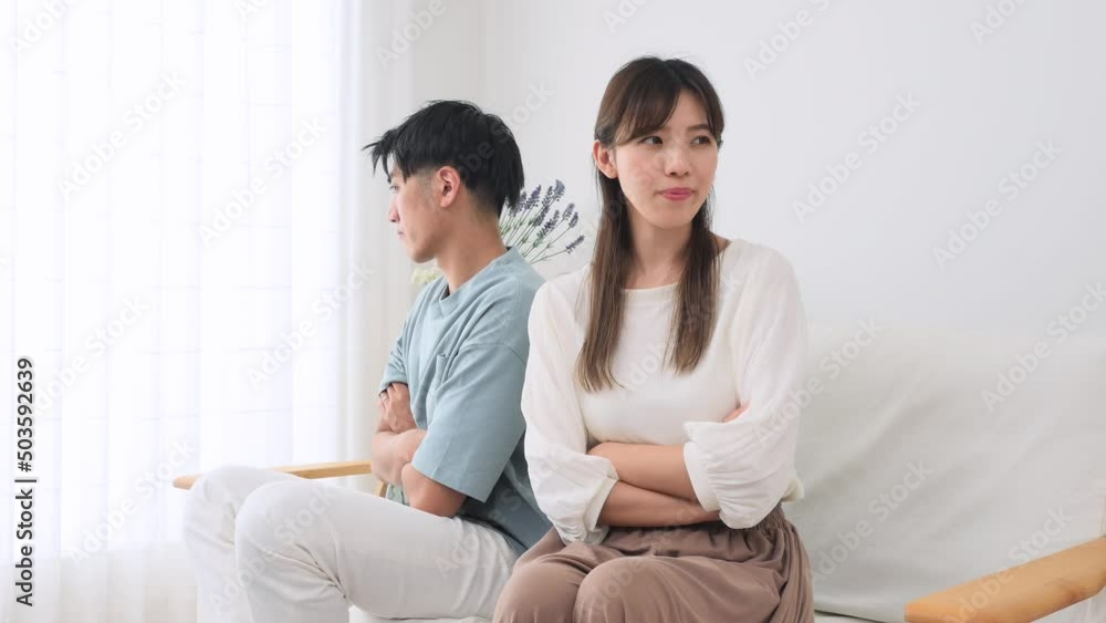 夫婦喧嘩　リビング