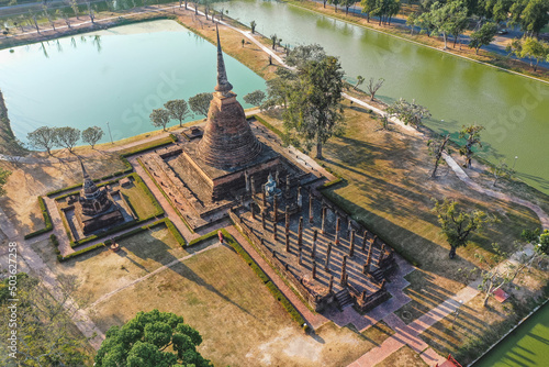 Canvas Print Aerial view of Wat Sra Sri or Wat Sa Si in Sukhothai historical park in Thailand