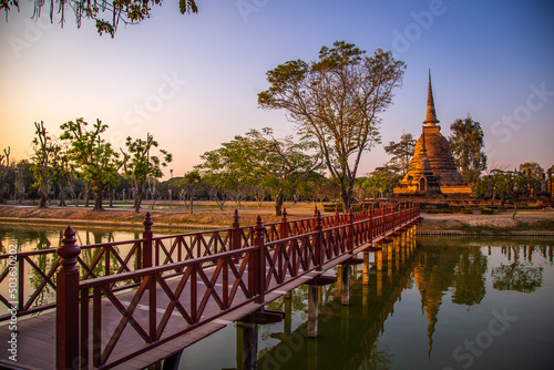 Canvas Print Wat Sra Sri or Wat Sa Si in Sukhothai historical park in Thailand