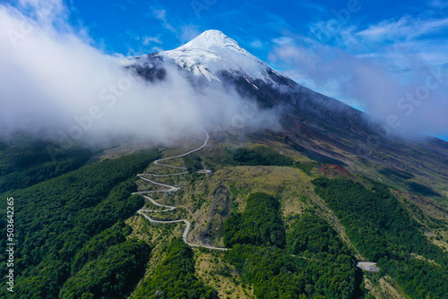 Osorno Vulkan in Chile aus der Luft   Osorno Volcano in South America © Roman