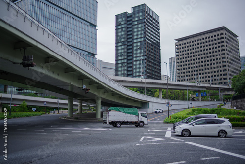 赤坂見附の交差点付近の風景