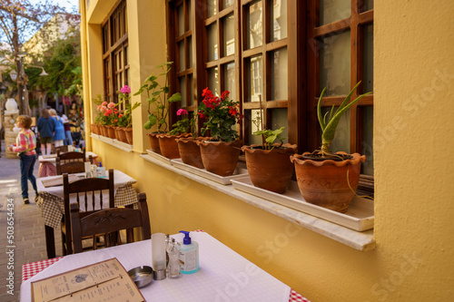 Εκτύπωση καμβά Greek tavern outdoors at the old street of Chania city.
