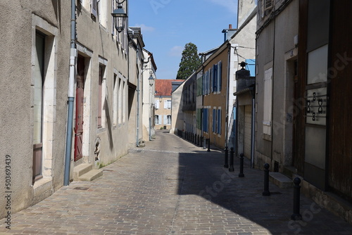 Rue typique  ville de Ch  teauroux  d  partement de l Indre  France