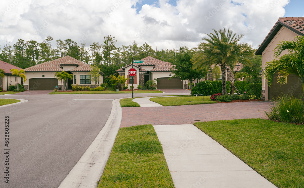 Real estate background in South Florida neighborhood