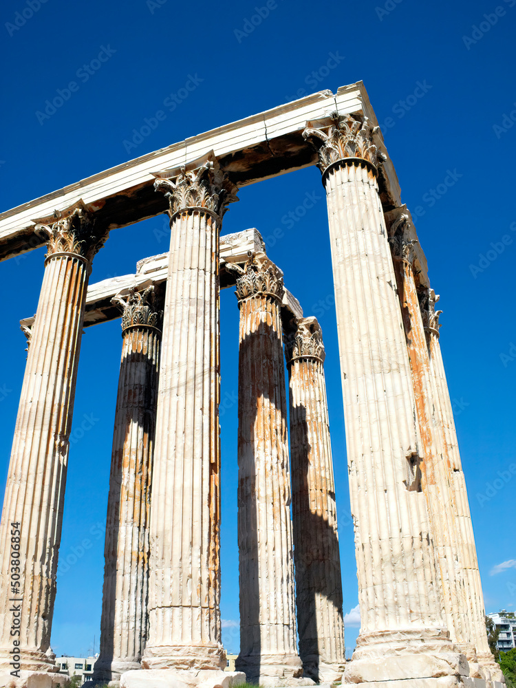 Naklejka premium Corinthean order columns of Olympian Zeus ancient temple, Athens Greece