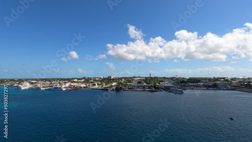 Wallpaper Mural Time Lapse looking south of Nassau Harbor in the Bahamas on a beautiful spring day Torontodigital.ca