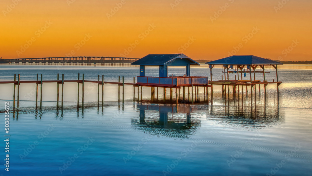 Obraz premium sunset on the pier