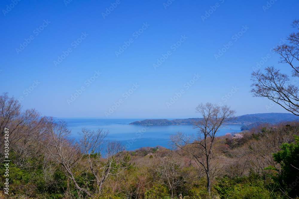 瀬戸内海　遠方に大串半島(香川県高松市から撮影)