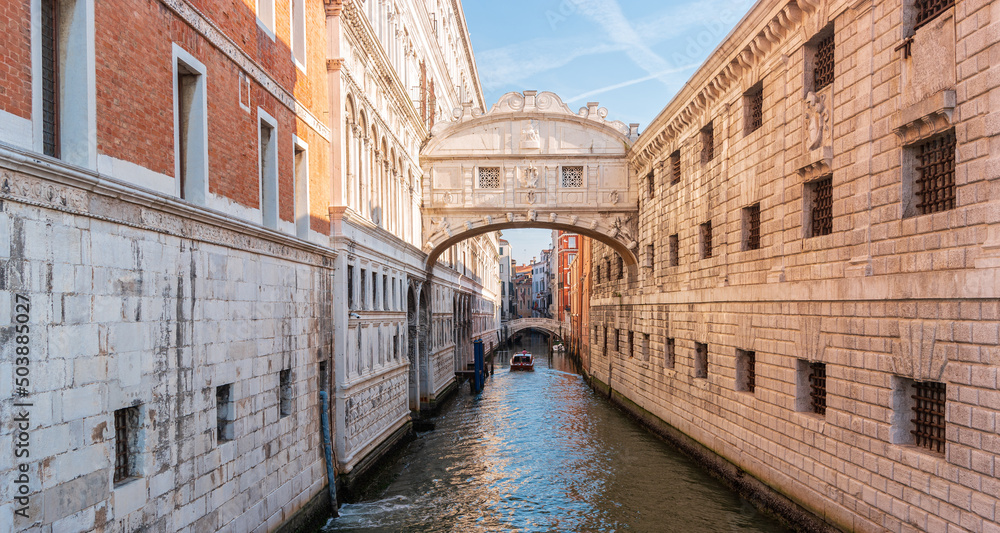 Venice, Italy. Bridge of Sighs passes over the Rio di Palazzo and connecting the Doge's Palace the New Prison.