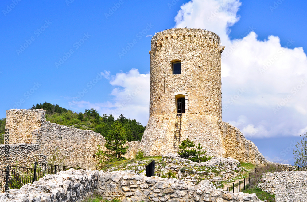 Castello di Bominaco 