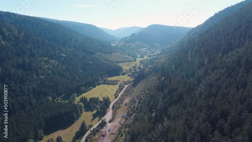 Survol de la vallée