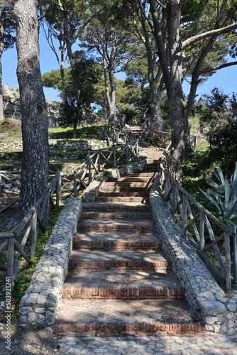 Capri     Scalinata di Villa Jovis