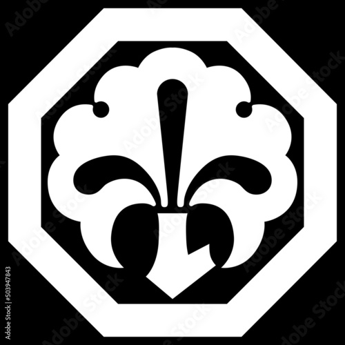 家紋です。隅切り銀杏といいます。