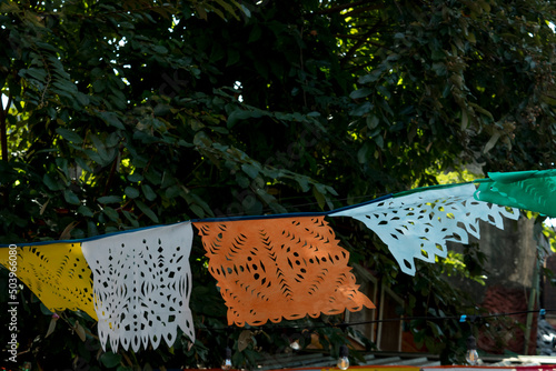 Banderas mexicanas tradicionales para la decoración photo