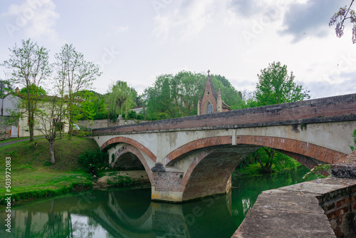 Obraz na płótnie Bridge over river Arize in Rieux-Volvestre, France in summer w salonie