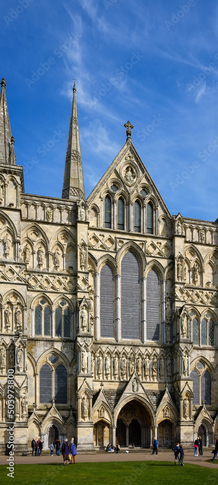 Fototapeta premium Salisbury cathedral in the UK