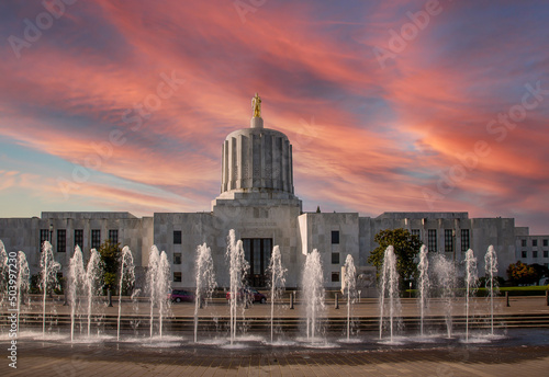Oregon State Capitol building in Salem Oregon photo