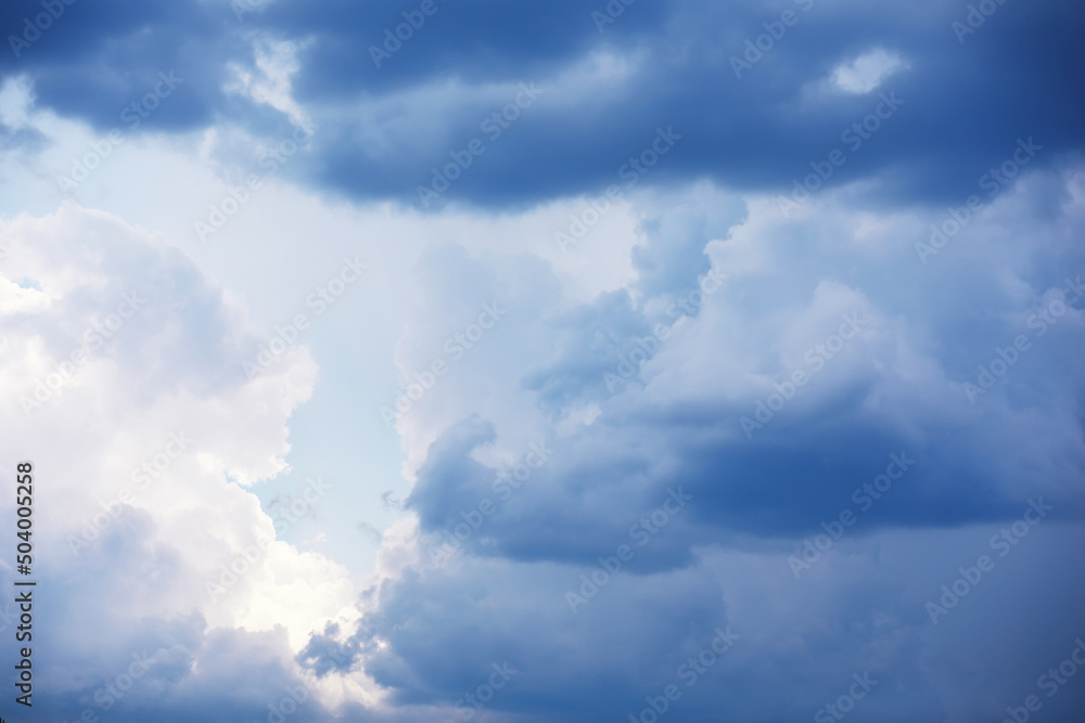 Fototapeta premium Sky landscape with clouds in pastel colors