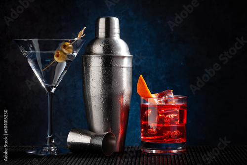 Cocktail shaker and cocktails