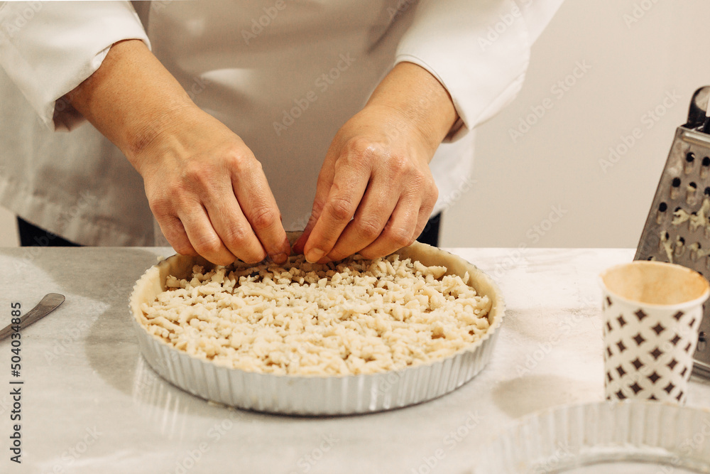 A cook who makes for Apple Pie A cook who makes for Apple Pie