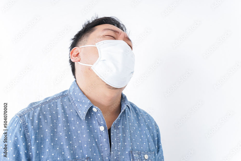 体調不良の男性