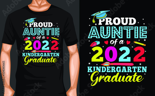 Proud auntie 2021 kindergarten graduation T-Shirt Design