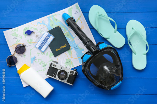Beach accessories with snor...
