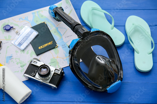 Beach accessories with snor...