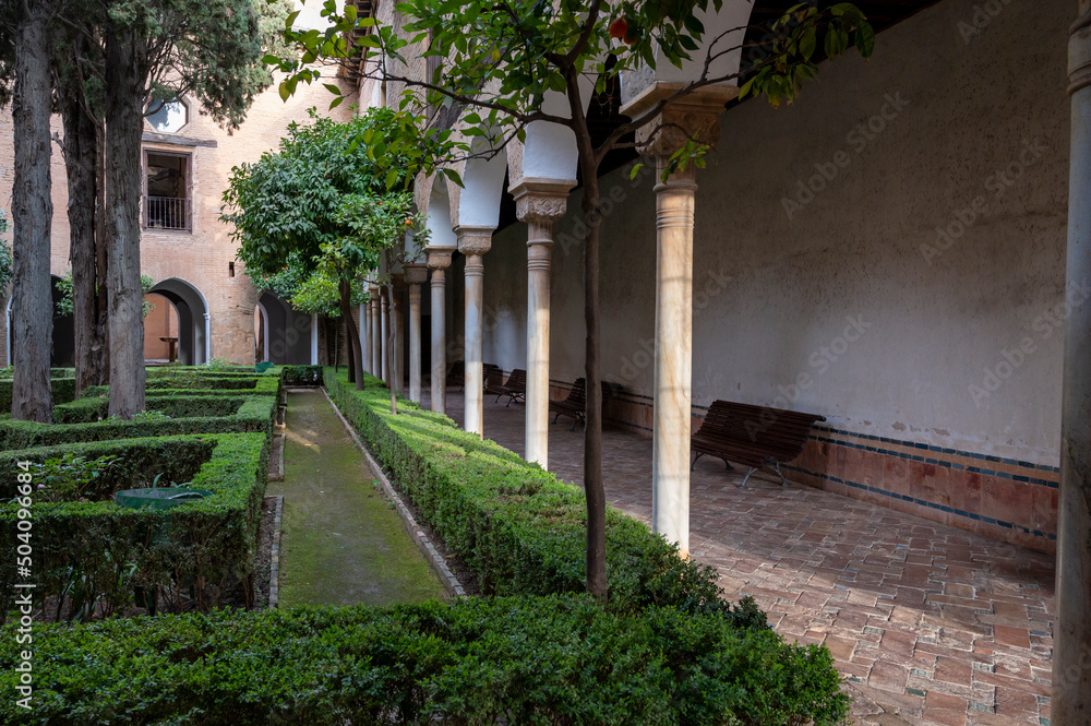 Obraz premium Walls, gardens and buidings of medieval fortress Alhambra, Granada, Andalusia, Spain