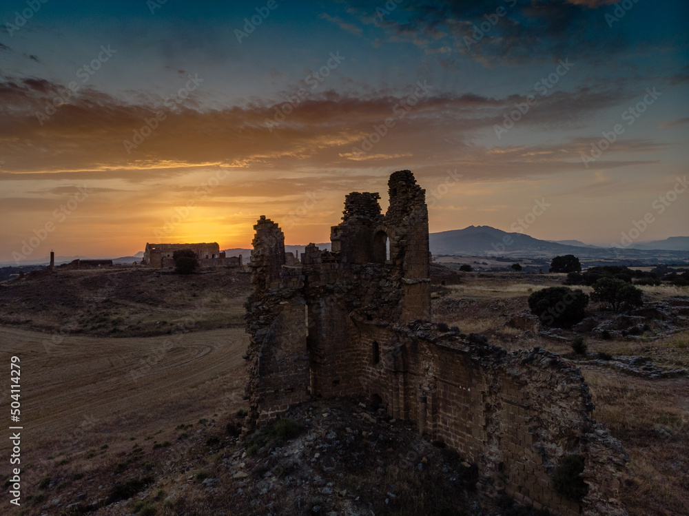 Fototapeta premium Atardecer en Baigorri