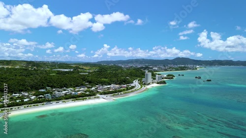 【空撮動画・沖縄】沖縄県安和海岸と青い海を航空撮影