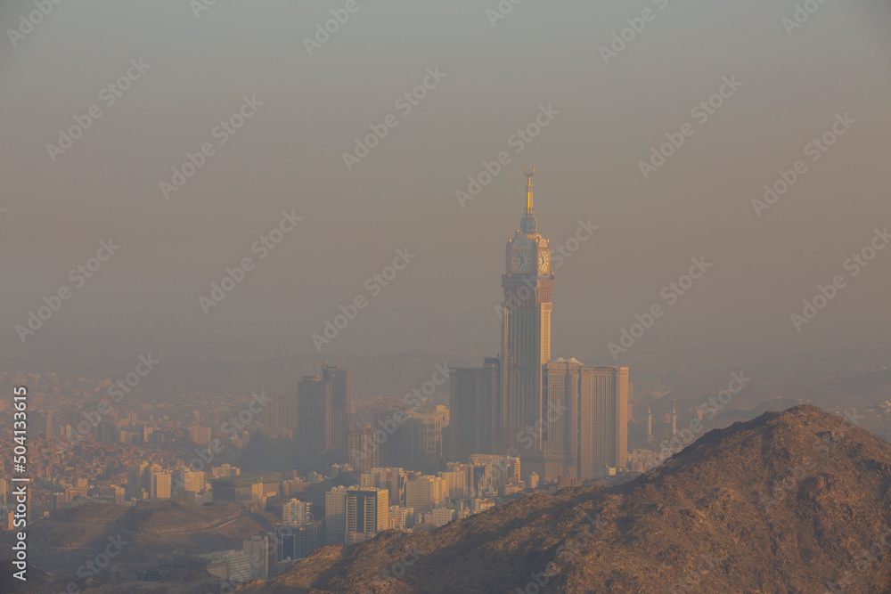 skyline-with-abraj-al-bait-royal-clock-tower-makkah-in-makkah-saudi