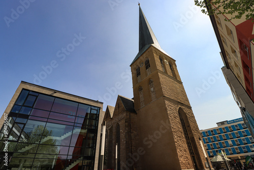 Dortmund; Blickwinkel an der Petrikirche, Blick von der Kampstraße photo