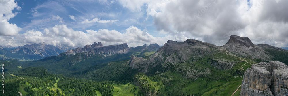 Cinque Torri - Dolomiti, Italy Cinque Torri - Dolomiti, Italy