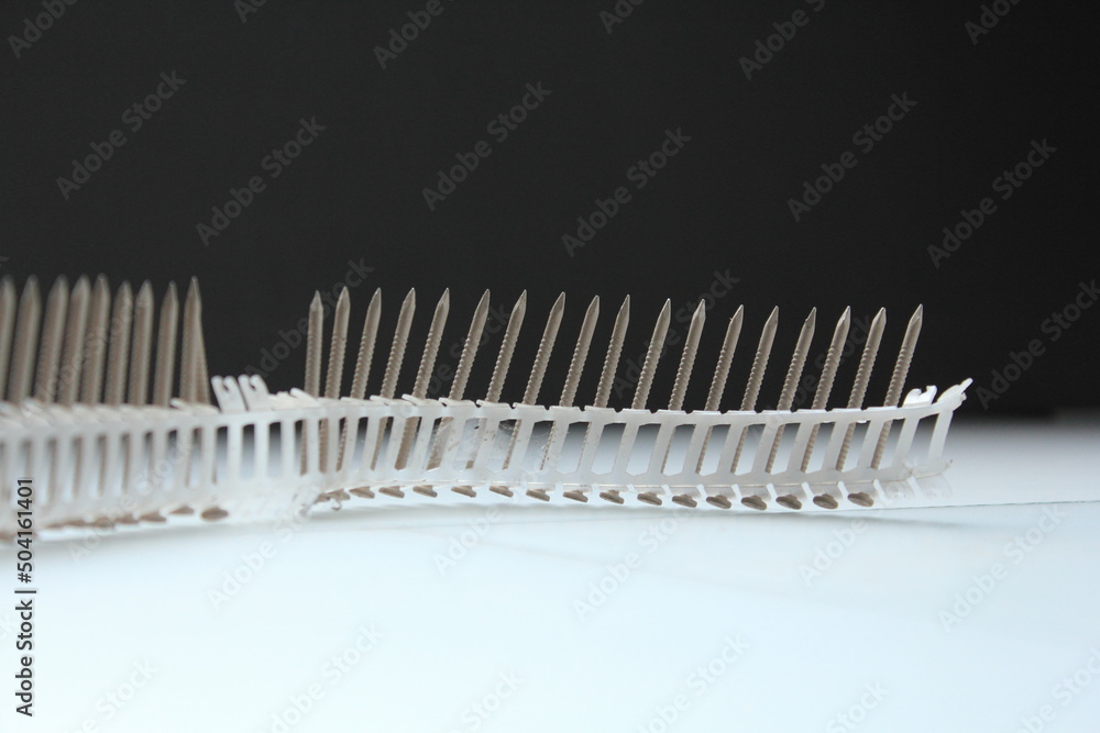 くぎ打ち機に使う釘