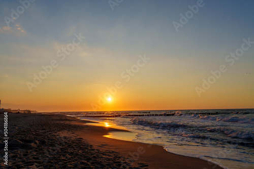 Sonnenuntergang Wellenbrecher Kuehlungsborn Variante 6 © Jupp