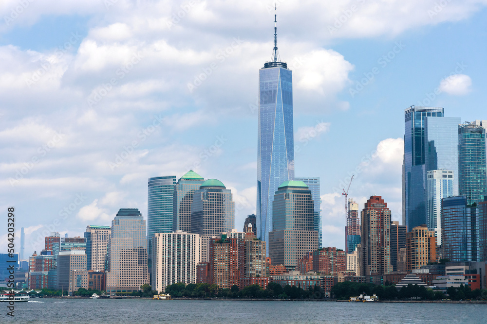 Obraz premium View of Manhattan skyline from Hudson river. NYC USA.