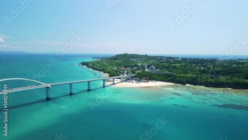 【空撮動画・沖縄】沖縄県瀬底島と瀬底大橋を航空撮影②
