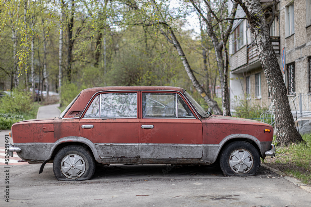  old abandoned car in the city